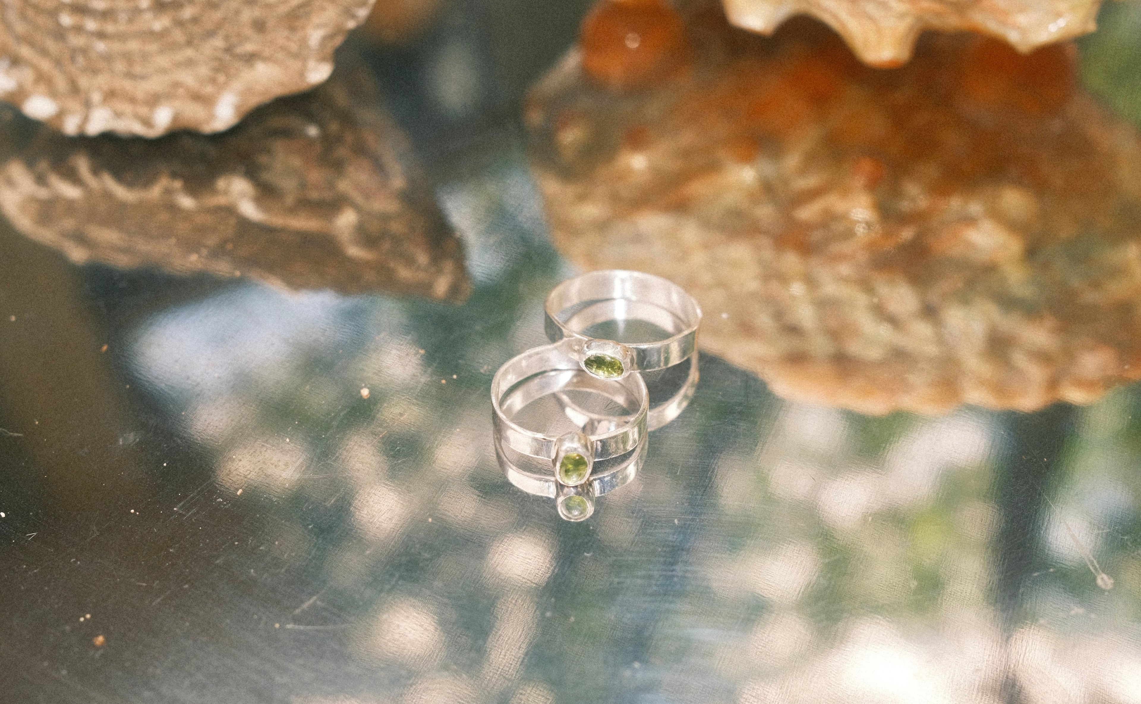 Simple Vertical Peridot Ring (Size 7)